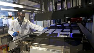 Фармацевтичната индустрия да създаде световен фонд за нови антибиотици, призоваха експерти