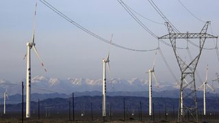 Полша ограничи доставките на ток за индустрията заради горещините