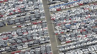 Продажбите на нови коли в ЕС се увеличават, докато в България има спад