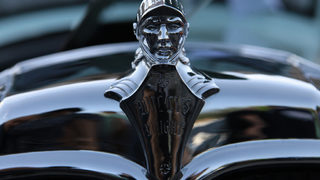 Фотогалерия: <span class="highlight">Парад</span> на <span class="highlight">ретро</span> автомобили в София