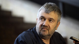 Теди Москов пожелава "приятно неразбиране" с "Улицата"