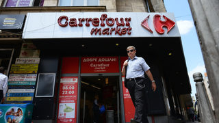 <span class="highlight">Carrefour</span>: Опашка за фалит
