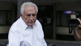 Строс-Кан е оправдан по обвиненията в сводничество