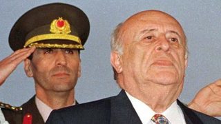 Почина Сюлейман Демирел, преживял два преврата като премиер в Турция