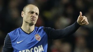 "Уест хем" може да върне Бербатов във Висшата лига