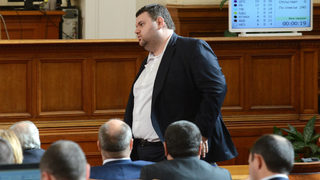 Висшият съдебен съвет е задължен да даде информация за Делян Пеевски