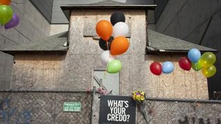Къщата, вдъхновила анимацията "В небето", търси своя спасител