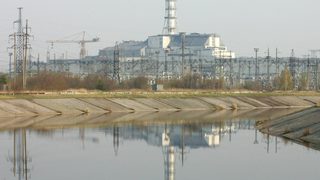 Няма повишаване на радиационния <span class="highlight">фон</span> след пожара в АЕЦ "Чернобил"