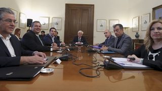 Опозицията подкрепи Ципрас за преговорите