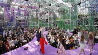 Фотогалерия: В градината на земните удоволствия с Dior
