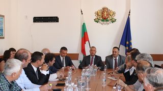 Лукарски предлага стратегия за морска икономика