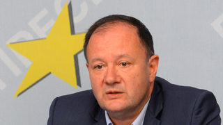 Видеото с полицейско насилие цели да настрои хората срещу полицаите, твърди Миков