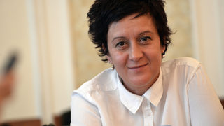 Антоанета Цонева осъди ПИК заради статия, че е плащала за протести срещу Цацаров
