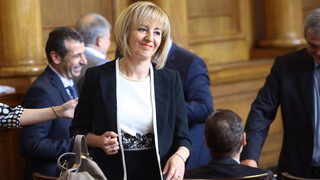 От "Фейсбук" за избора на Мая Манолова: "Със здраве да си я ползвате!"