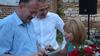 БСП подкрепи Анелия Клисарова за кандидат-кмет на Варна