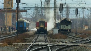 Локомотивът на влак от Варна за София почти се запали в движение