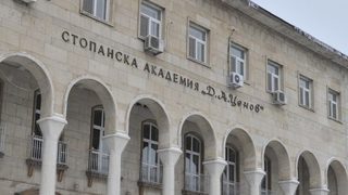 Административният съд отново отхвърли жалбата на спорния ректор на Свищовската академия