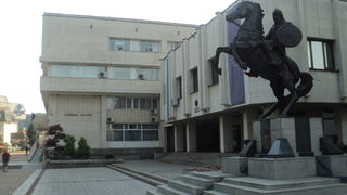 Съдът в Ловеч решава дали да остави в ареста шофьора, прегазил децата край <span class="highlight">Лесидрен</span>