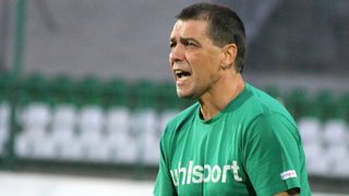 Петър Хубчев отново се скара с феновете на "Берое"