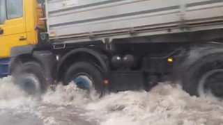 Видео: Плавателен канал "Цариградско шосе"