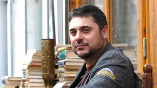 Алек Попов: Книгите не са аксесоари, които да си пасват със средата