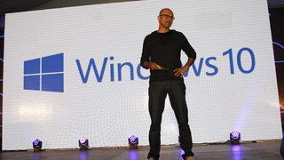 Делът на Windows 10 изпревари Windows 8 само за месец