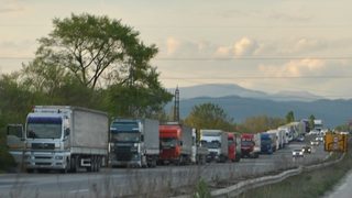 Служител на автомобилната <span class="highlight">инспекция</span> загина при проверка на камион
