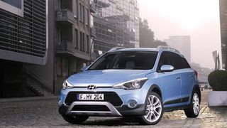 "Хюндай" i20 става и кросоувър
