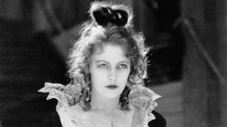 Фотогалерия: Грета Гарбо - най-загадъчната велика актриса на ХХ век