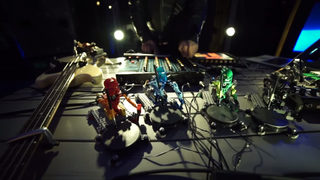 Видео: Роботи от "Лего" правят кавър на Daft Punk