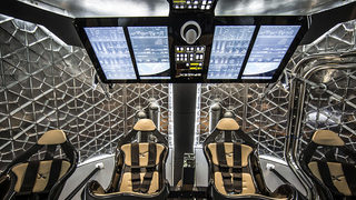 SpaceX показа вътрешността на капсулата си за астронавти (видео)