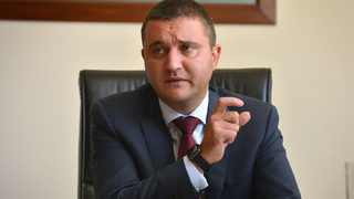 Работим да осигурим <span class="highlight">коледни</span> надбавки за най-ниските пенсии, обяви Горанов