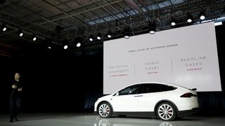 Фотогалерия: Футуристичният SUV на "<span class="highlight">Тесла</span>" дойде с крилати задни врати