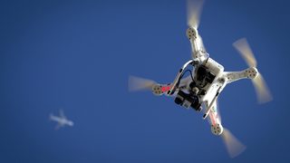 Авиорегулаторът на САЩ изпусна срока за въвеждане на правила за дронове