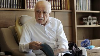 Властта в Турция забрани тв канали, близки с Гюлен