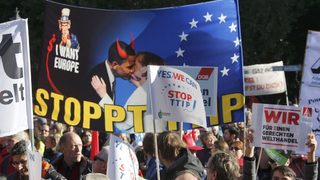 В Берлин 100 хил. души протестираха срещу търговското споразумение със САЩ