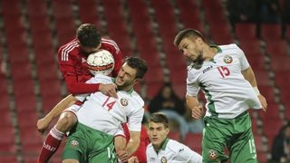 Младежите загубиха с 0:1 от Дания, но още са първи в класирането