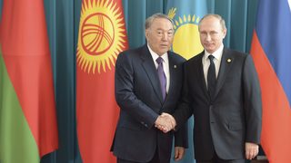 Русия и други бивши съветски републики ще защитават съвместно границите си при криза (обновена)