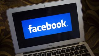 Върховният съд на Ирландия нареди разследване на практиките на Facebook