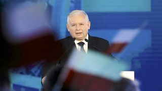 Поляците избират парламент, разочаровани от икономическото развитие на страната