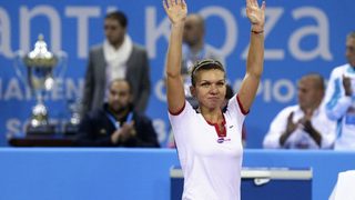 Халеп загуби само три гейма срещу <span class="highlight">Пенета</span> на старта на финалния турнир на WTA