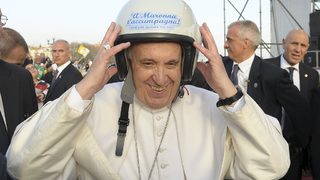 Папа Франциск ще издаде първата си книга в началото на следващата година