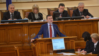 Не се очертава обществото да научи много от доклада на фирмата, търсеща парите на КТБ (видео)