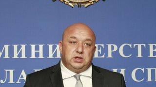Кралев предложи 3 варианта на щангите за глобата от 500 хил. долара