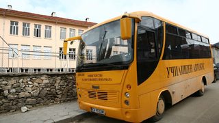 Отпадат 12 средищни училища заради липса на необходимия минимум деца