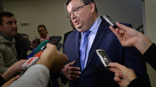 Цацаров е насрочил експертиза на записите по "Яневагейт"