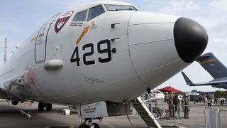 САЩ ще разположат разузнавателни самолети в Сингапур въпреки протестите на Китай