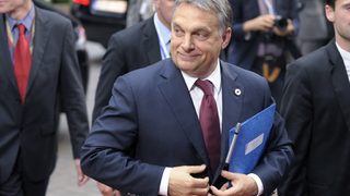 Унгария ще организира референдум за квотите за бежанци и имигранти