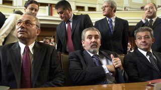 Доган да се върне начело на партията, призова изключен депутат от ДПС