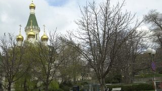 Църквата почита днес свети Серафим Саровски, частица от мощите му ще бъде пренесена в храм "Св. Александър Невски"